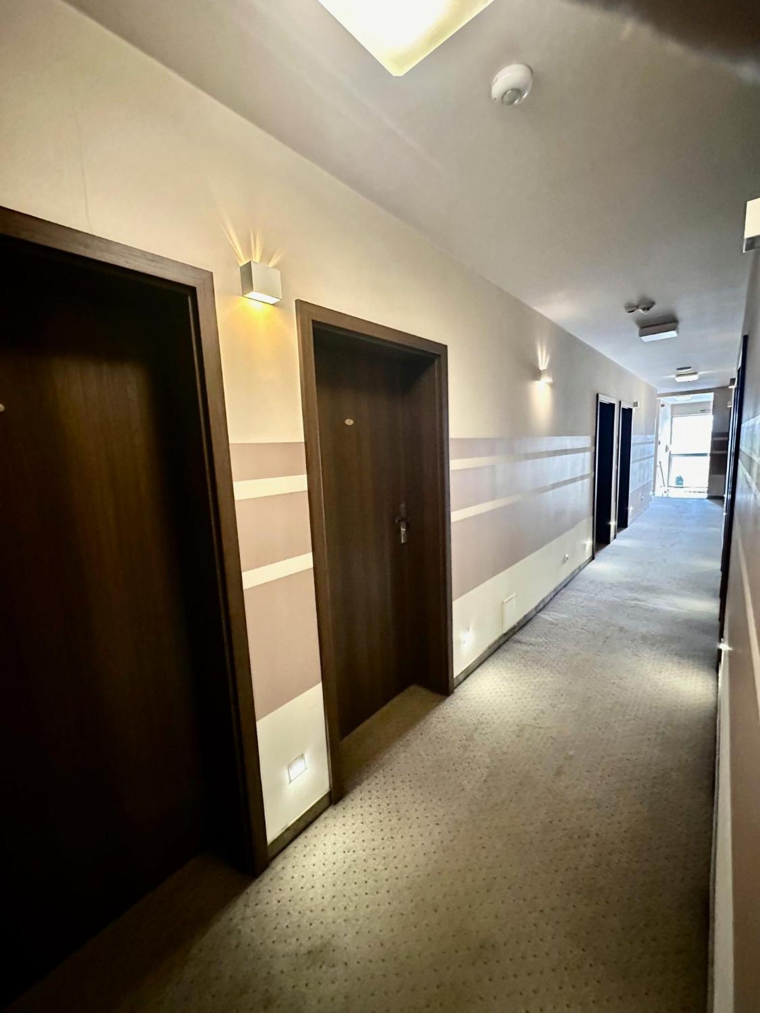 Hotel Pod Debami Ostrow Wielkopolski Luaran gambar